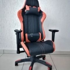 Кресло геймерское Barneo K-52 (черная экокожа оранжевые вставки) в Перми - perm.mebel24.online | фото 1