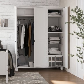 Шкаф 30 Вествик трёхдверный, массив сосны, цвет белый в Перми - perm.mebel24.online | фото 4